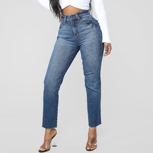 Burning Love High Rise Mom Jeans - Medium Blue Wash